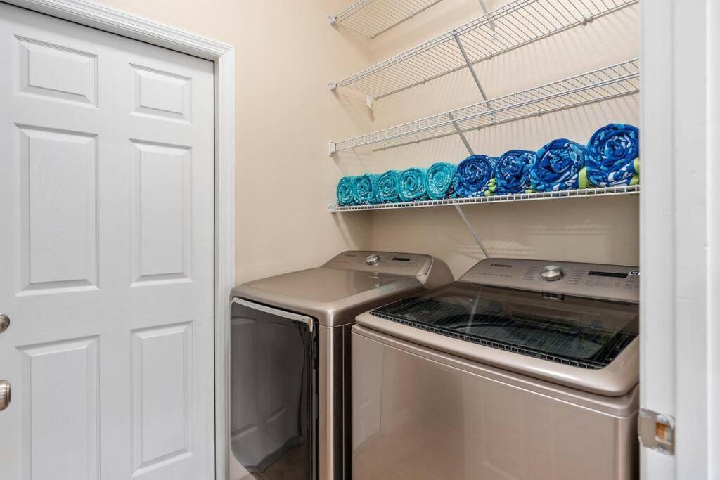 Lakeview W/8 Bedroom 5 Kingsuite 3 Miles To Disney Kissimmee Ngoại thất bức ảnh